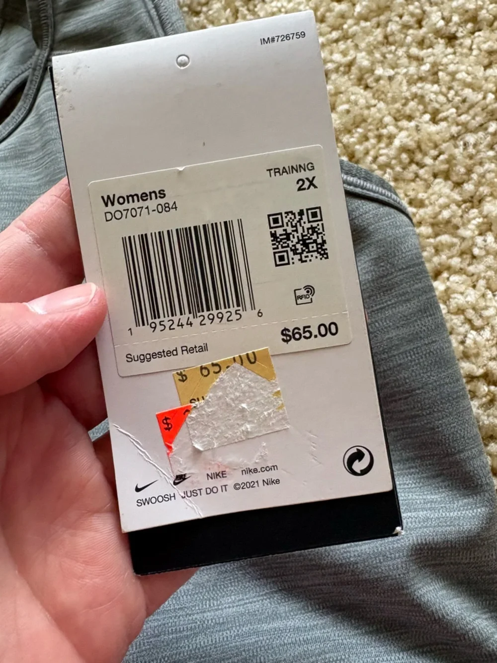 Nike supportive crop